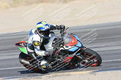 media/Dec-01-2025-Moto Forza (Mon) [[2daa91e15f]]/2-Intermediate Group/Session 4 Turn 9/